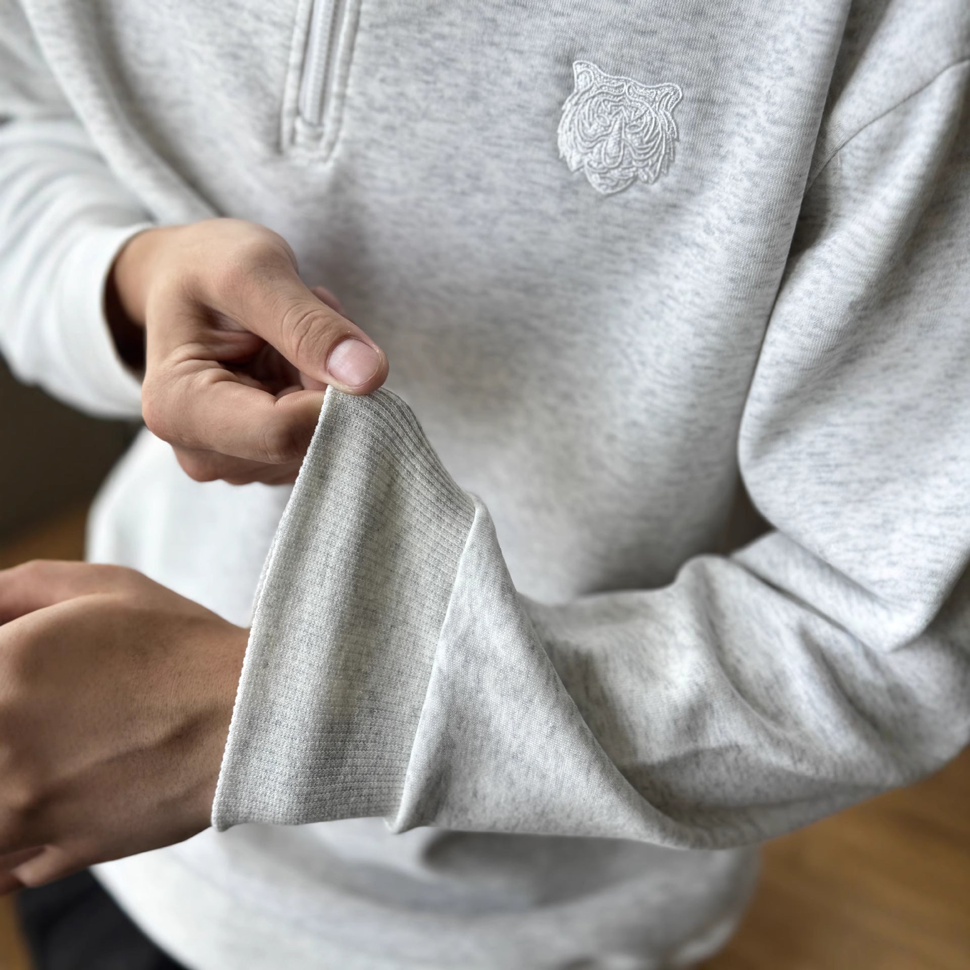 Retro Embroidered Half-placket Stand-up Collar Sweatshirt